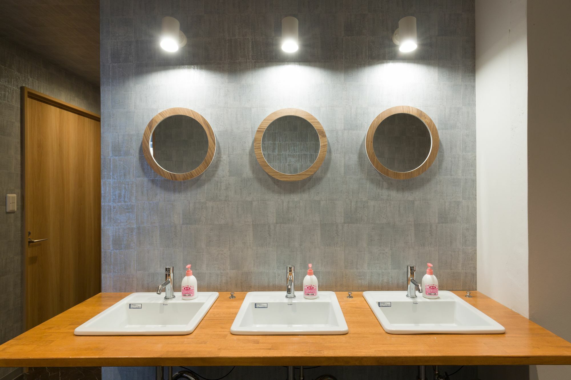 The Pisces Inn Fukuoka  Exteriör bild